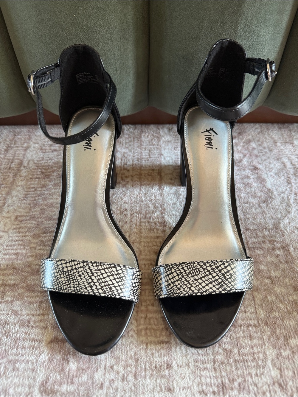 FIONI Clothing Black and Silver Textured Ankle Strap Block Heels